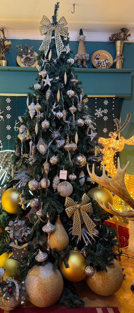 Alpine Whisper- 2.70 m Christmas tree