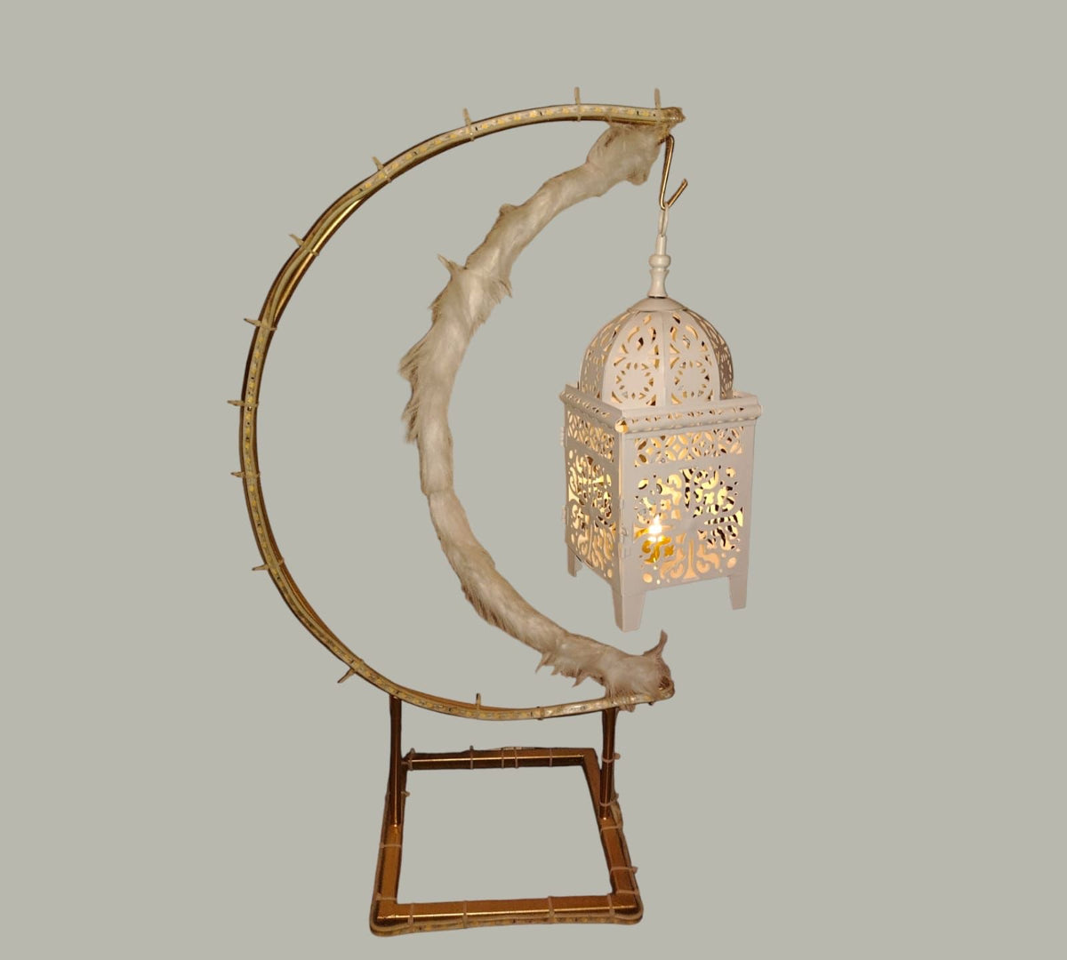 Crescent Lantern Stand