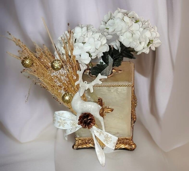 Decorative centerpiece