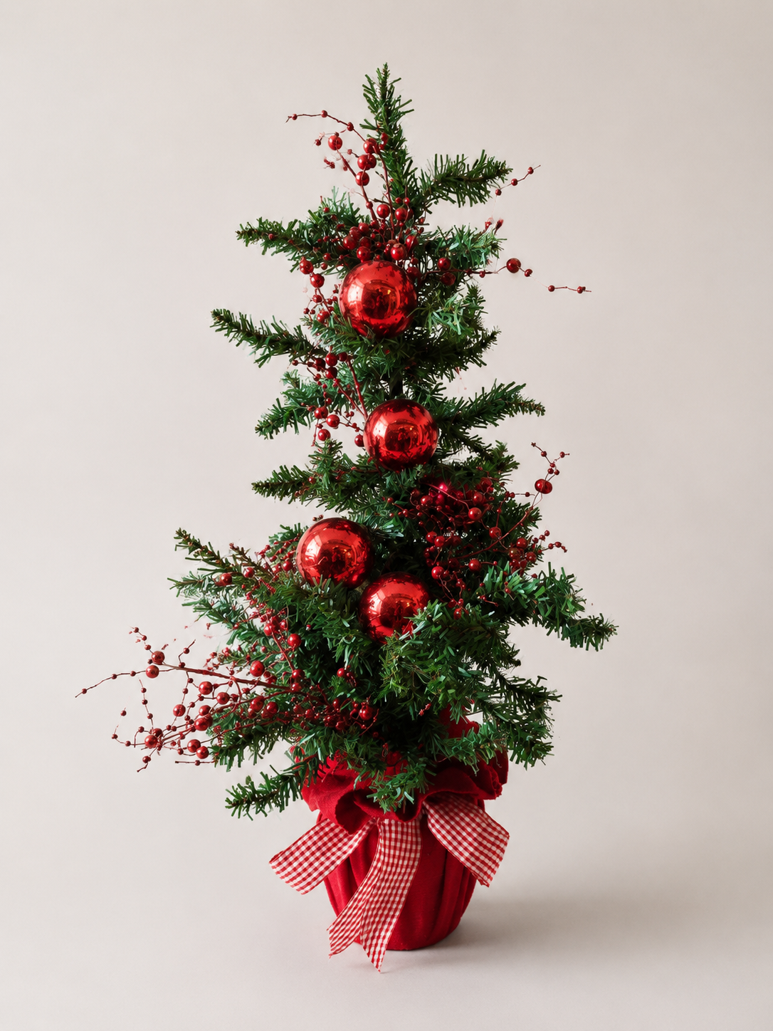 Red Berry Christmas Tree Arrangement