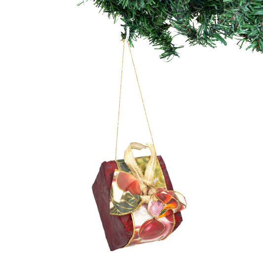Christmas gift ornament