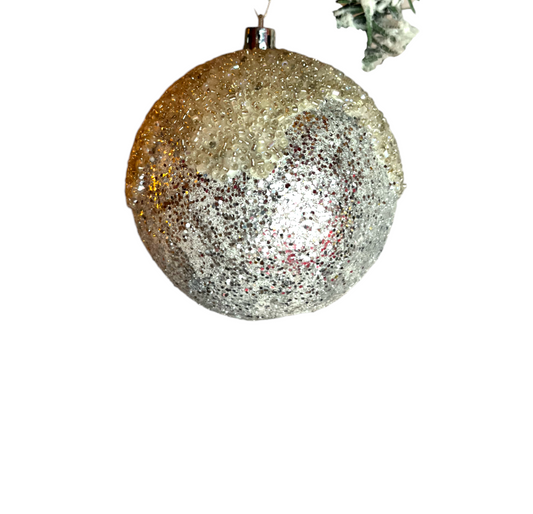 WHITE CLOVES BEADS AND WHITE GLITTER BALL