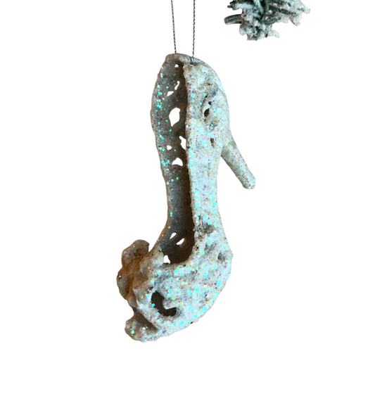 WHITE HEELES BOOT ORNAMENT