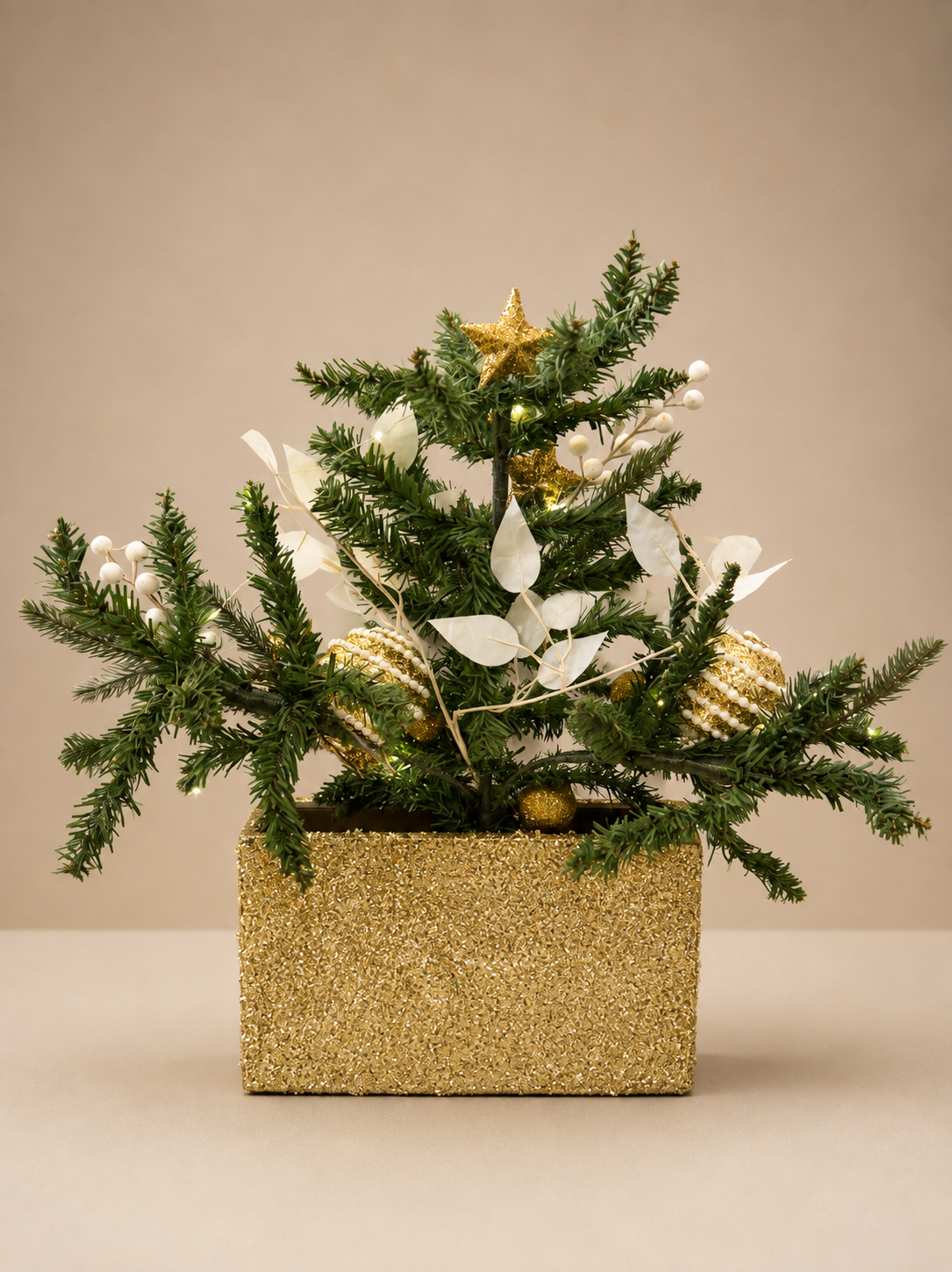 Gold Star Christmas Tree Arrangement