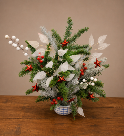 Red Star Christmas Arrangement