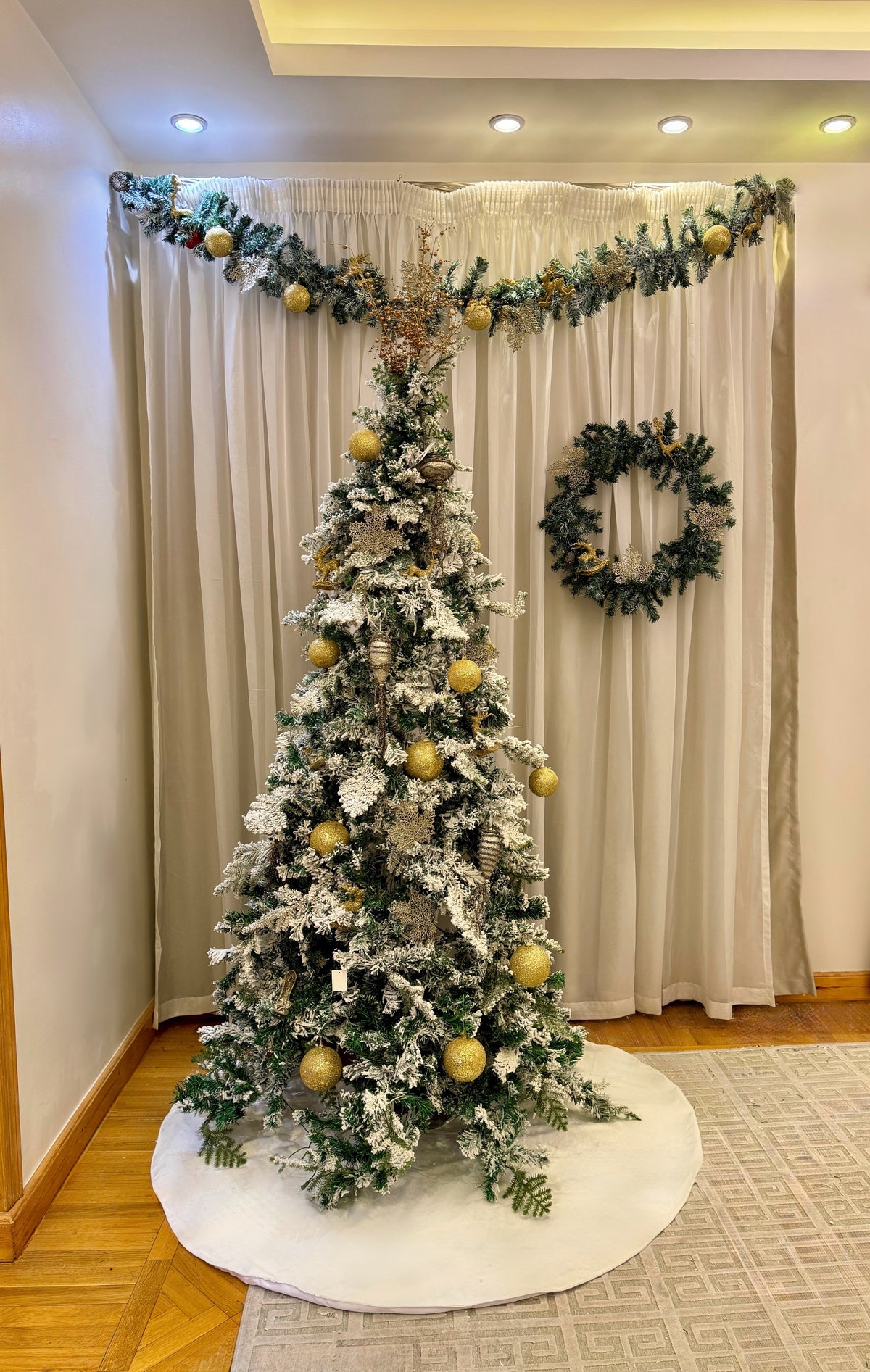 Ice Bloom- 2.10 m Christmas tree bundle