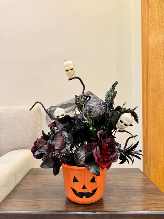 Halloween centrepiece