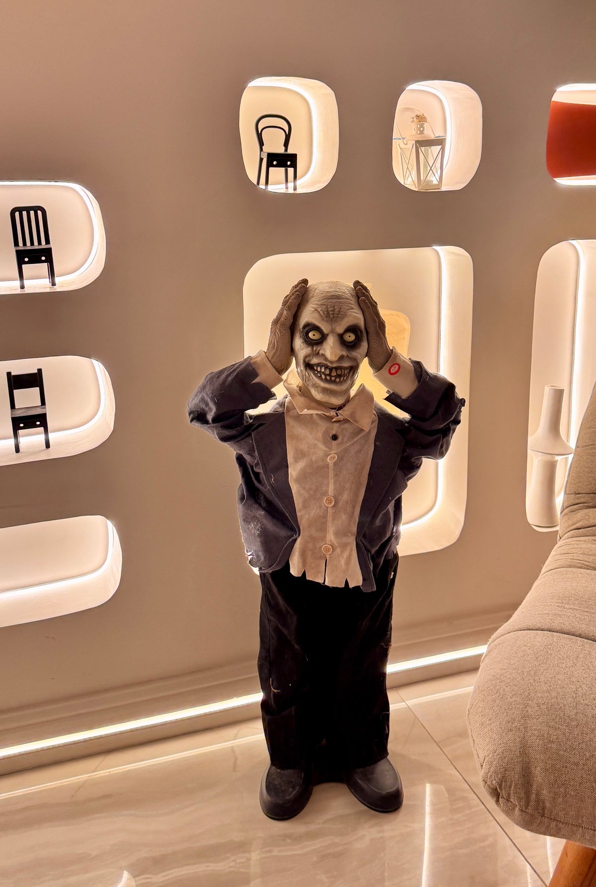 Animated halloween zombie