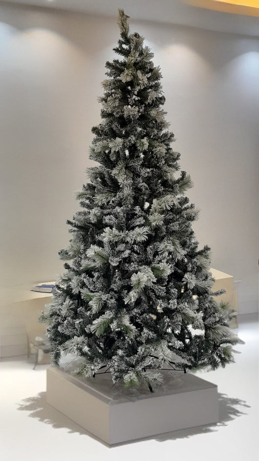 Thich White Christmas Tree