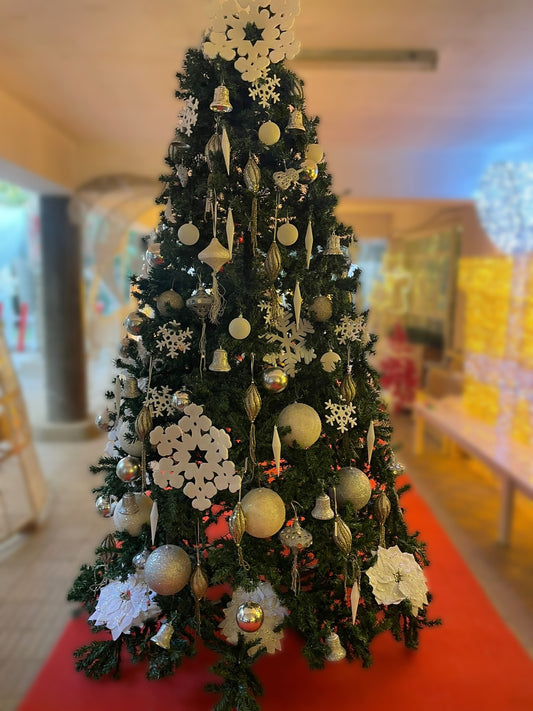 Green Christmas Tree (metal stand) 3 Meters