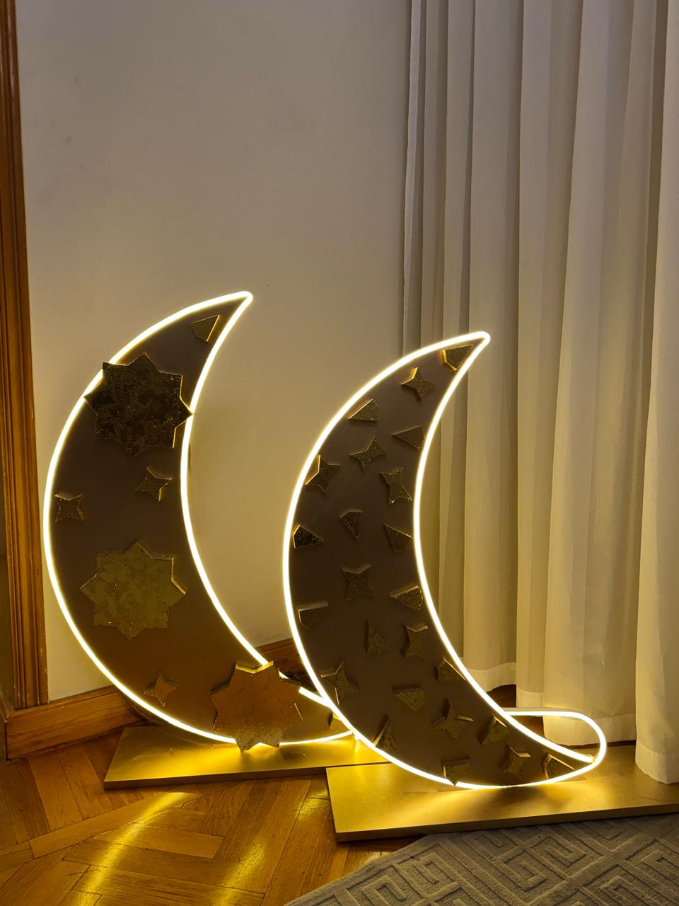 Gold Star Crescent Floor Décor