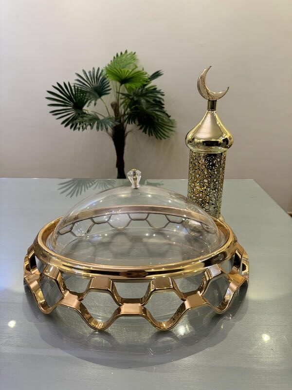 Gold crescent lantern with plexi gold tray