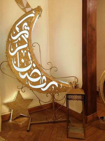 Large islamic style crescent