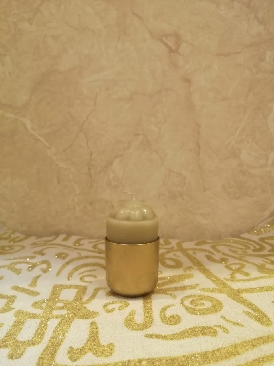 Candle holder