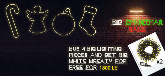 Kit of 4 Christmas Lighting + FREE Green Wreath
