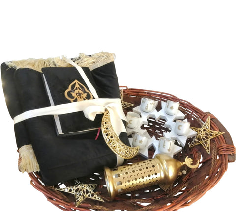 Luxury Ramadan Prayer & Lantern Gift Set