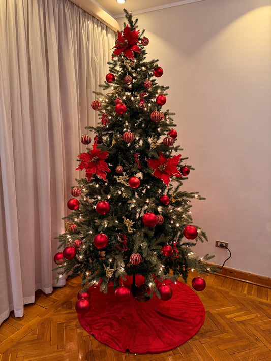 Crimson Cheer- 2.40 m tree + 50 ornaments